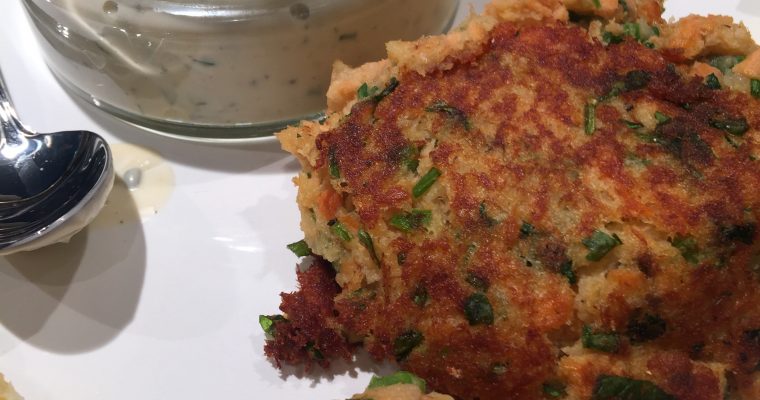 Salmon Cakes with Mashed Potatoes